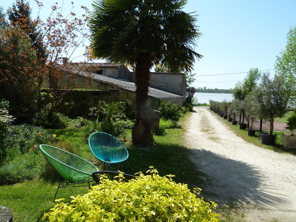 Le Pain De Lune Gite Et Chambre D'Hotes Avec Piscine Bourg-sur-Gironde Exterior photo